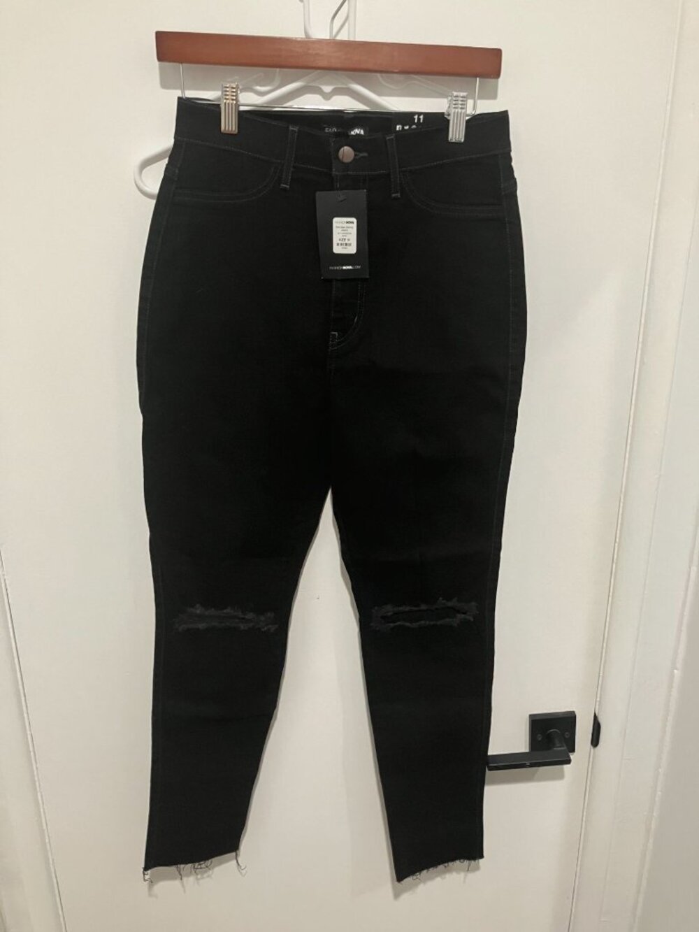 Fashion Nova She Bad Black Distressed Skinny Jeans High Rise Fray Hem NWT 11
